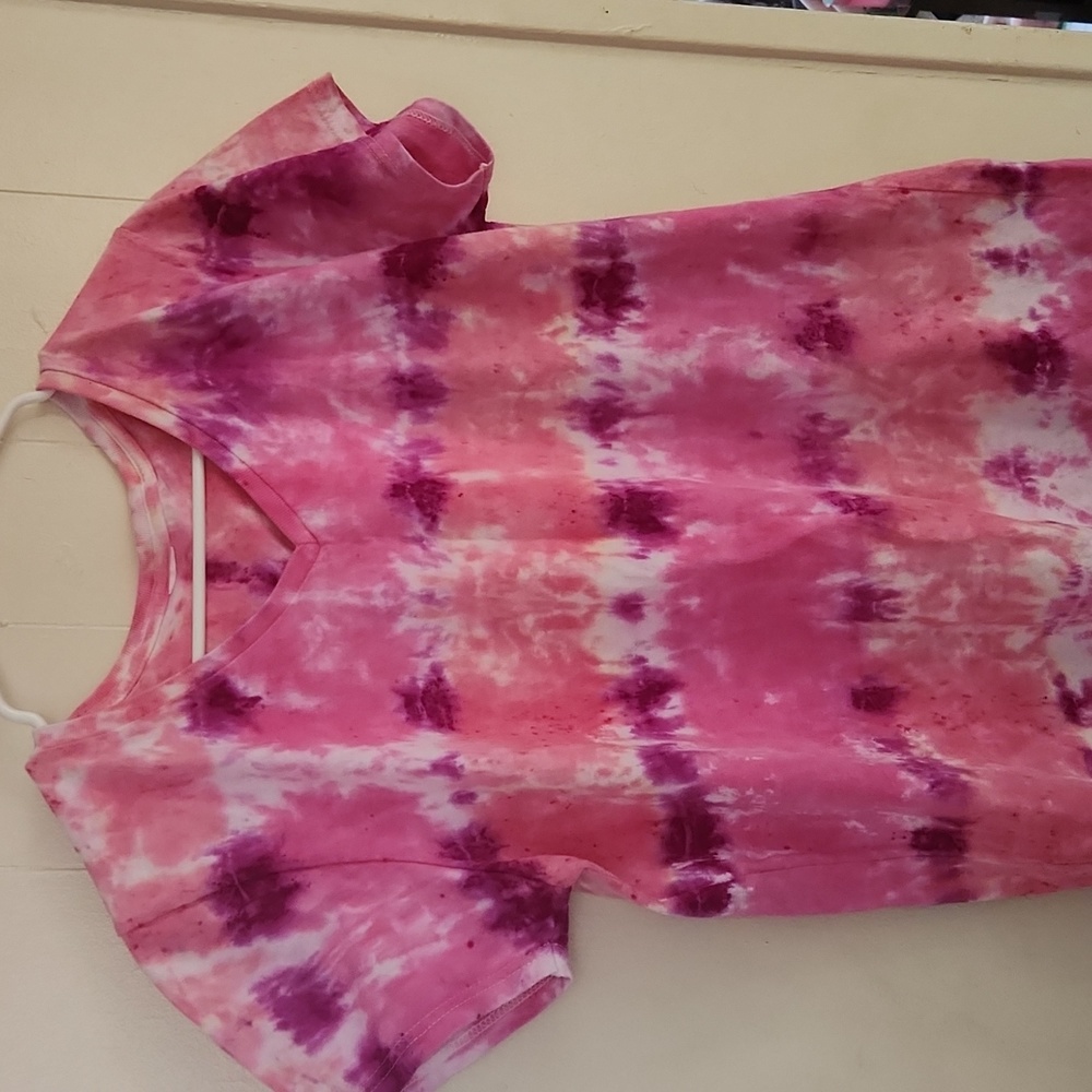 EUC TYE DYE T SHIRT SZ  L